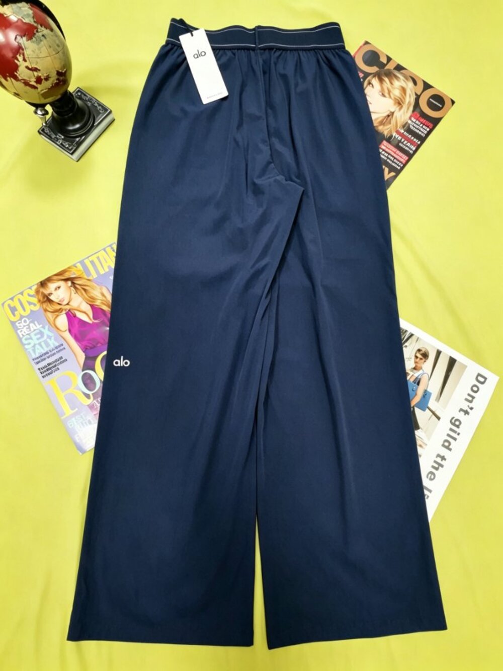 NWT🐋ALO Yoga Navy Suit Up Trouser 30" Inseam🕊️Relaxed Regular Fit - Picture 3 of 13